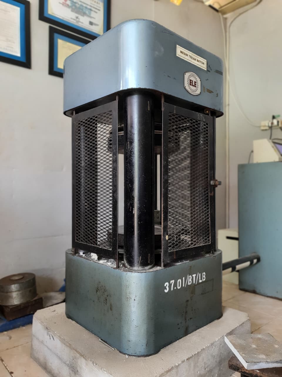 Kuat Tekan Beton Silinder