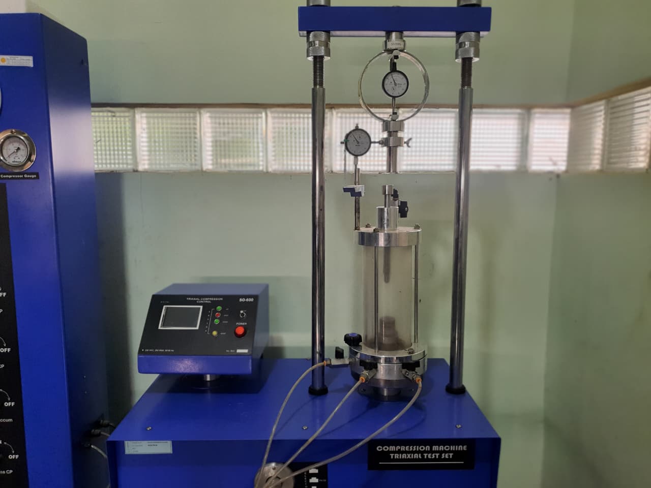 Triaxial (UU)